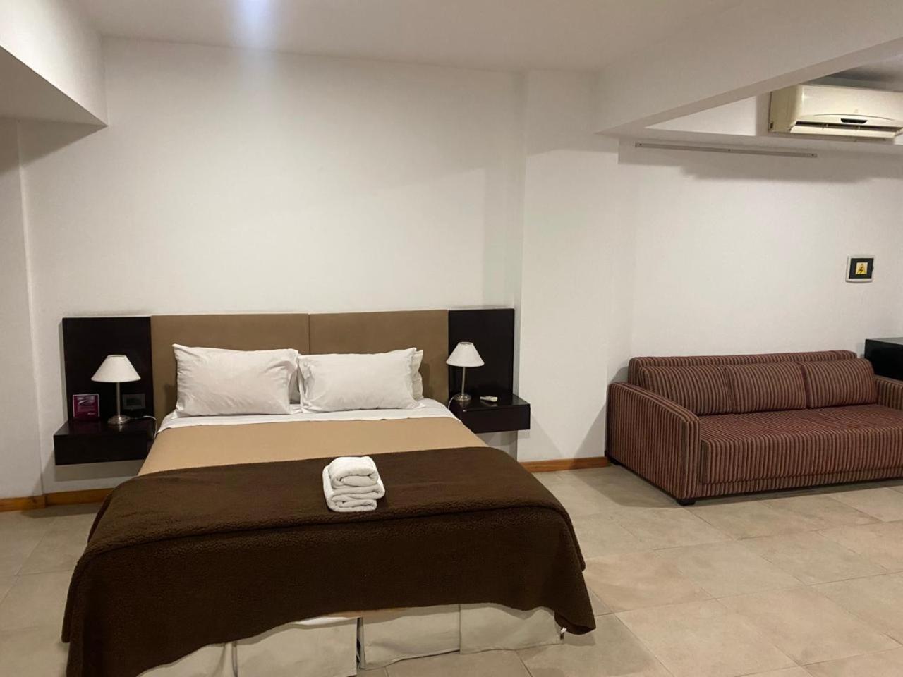 De Los Arroyos Apart Hotel 산니콜라스데로스아로요스 외부 사진