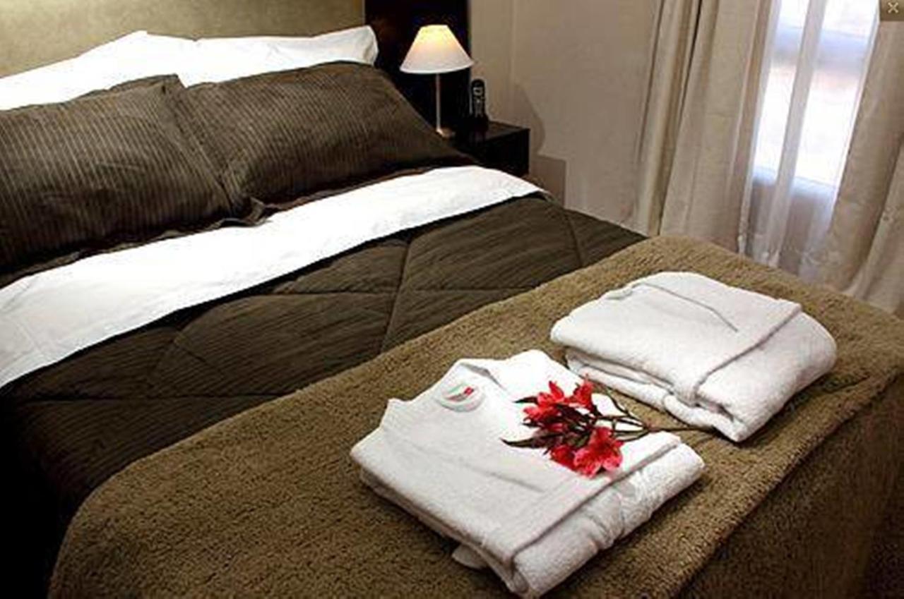 De Los Arroyos Apart Hotel 산니콜라스데로스아로요스 외부 사진